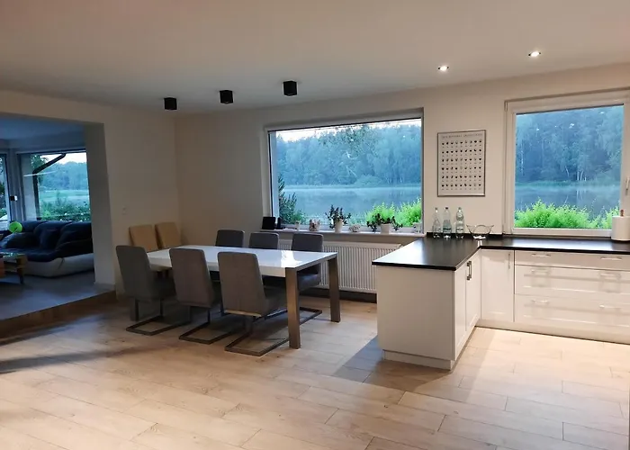 Dom Nad Jeziorem Na Kaszubach *